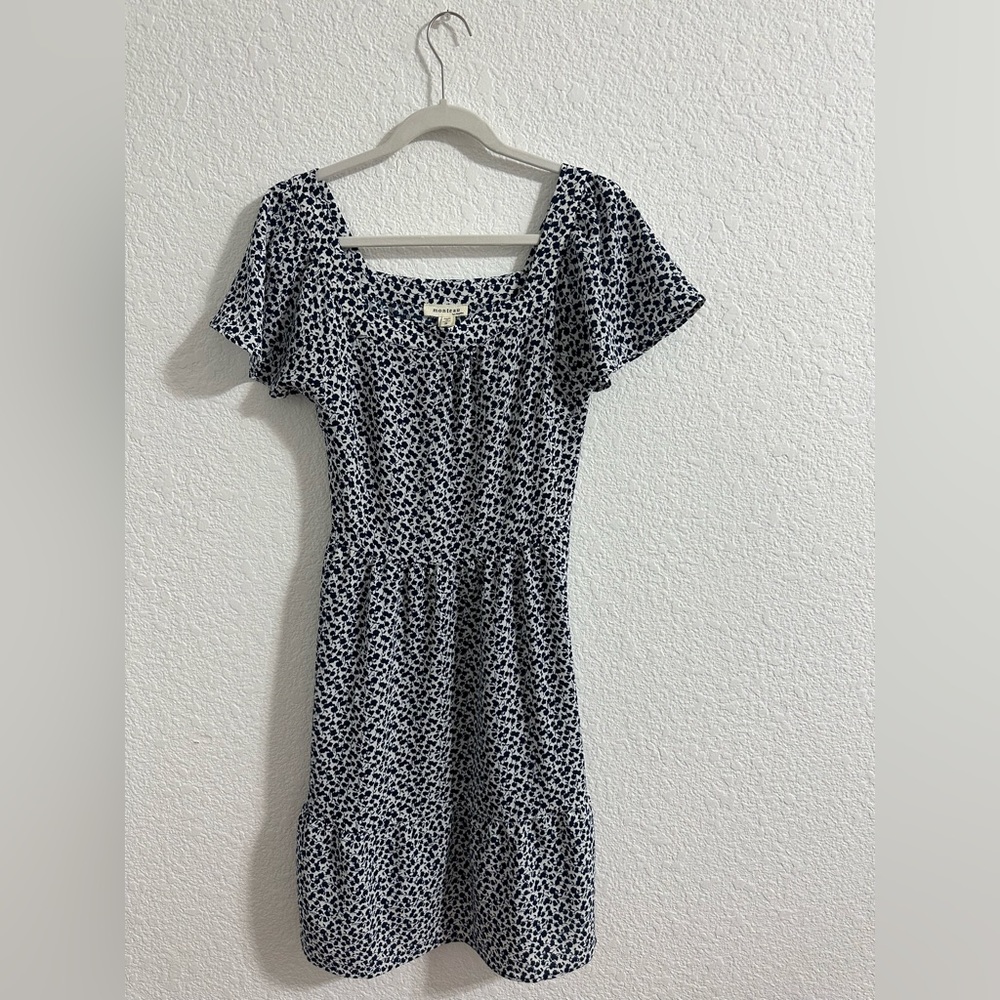 Montevideo woman’s dress S